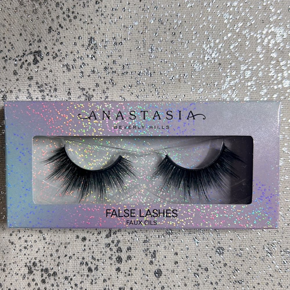 Anastasia Beverly Hills “Georgina” lashes
